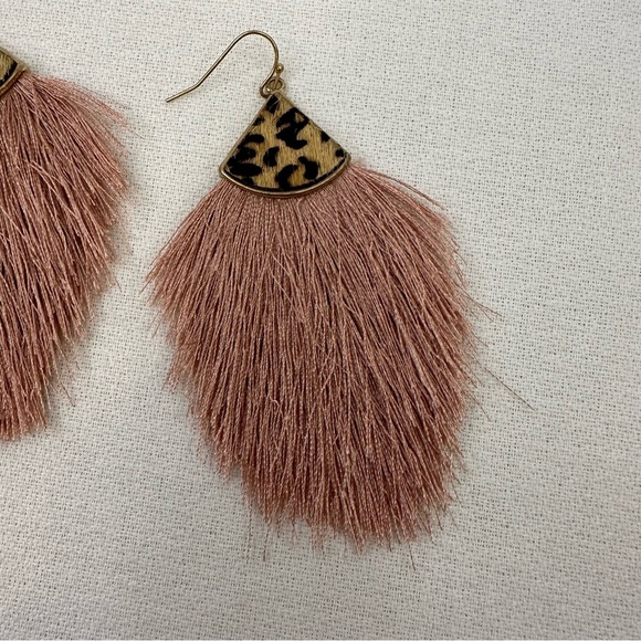 Dangle Earrings Fringe Animal Print Pink - Picture 4 of 7